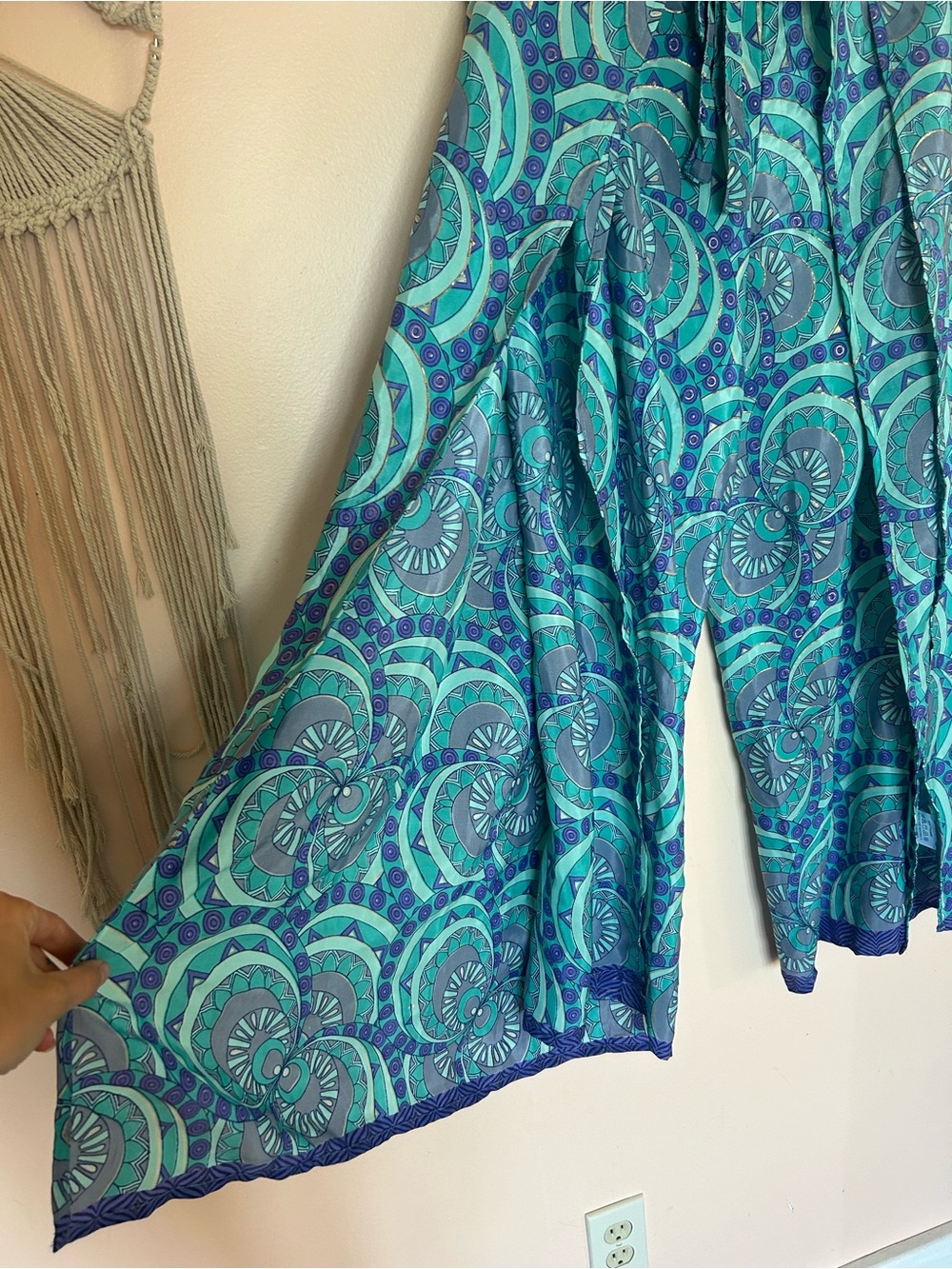 Silk Wrap Pants - Picture 3 of 4